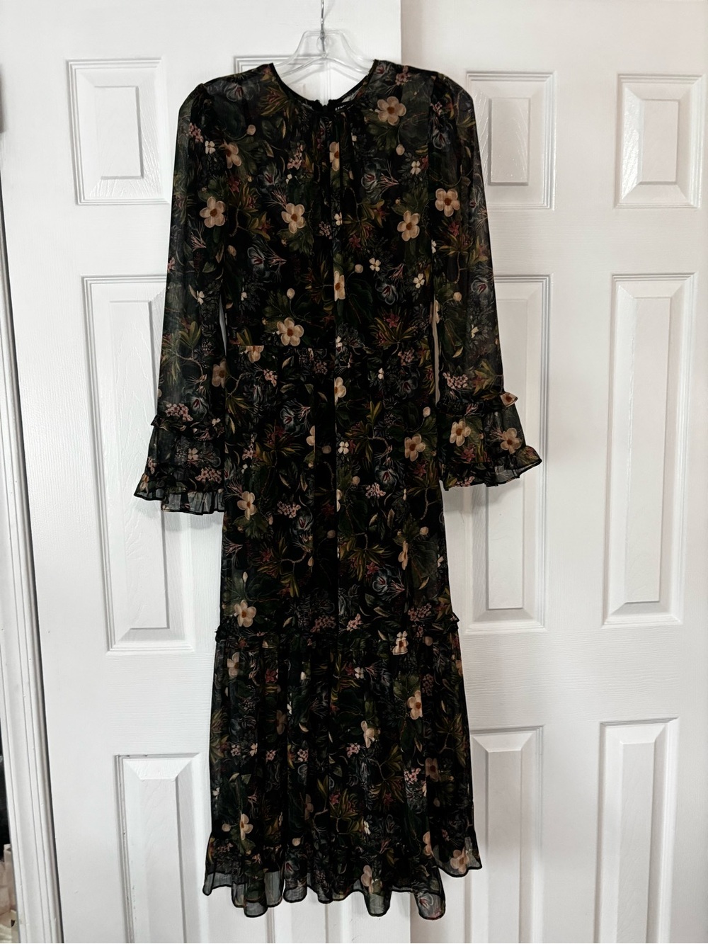 Generation love Floral Long Sleeve Black Maxi Dress size xs
